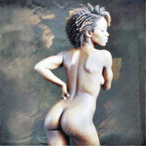 Solène, 19 ans, hispanique, cherche une douce complicité pleine de passion !